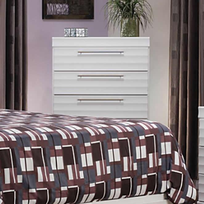 Dynamic Furniture Dove 552 7 pc Queen Bedroom Set IMAGE 4