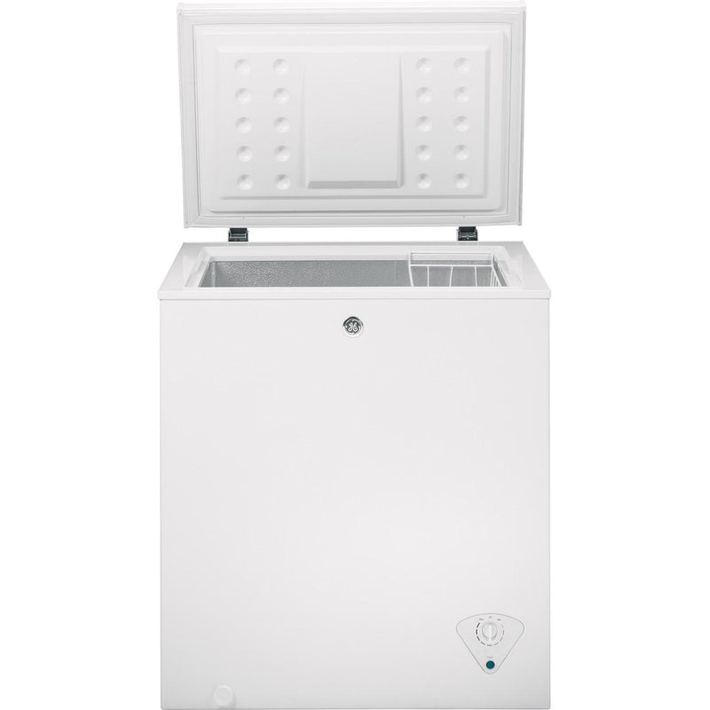 GE 5.1 cu. ft. Chest Freezer FCM5STWW - 183828 IMAGE 2