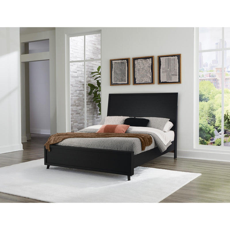 Signature Design by Ashley Danziar B1013B2 Queen Panel Bed IMAGE 5