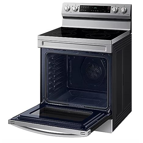  Samsung 30-inch Freestanding Electric Range with Wi-Fi NE63A6515SS - 185917 IMAGE 3