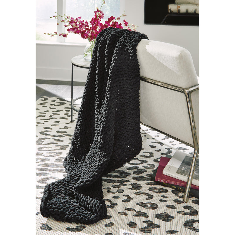  Signature Design by Ashley Chaddon A1001061 Throw IMAGE 3
