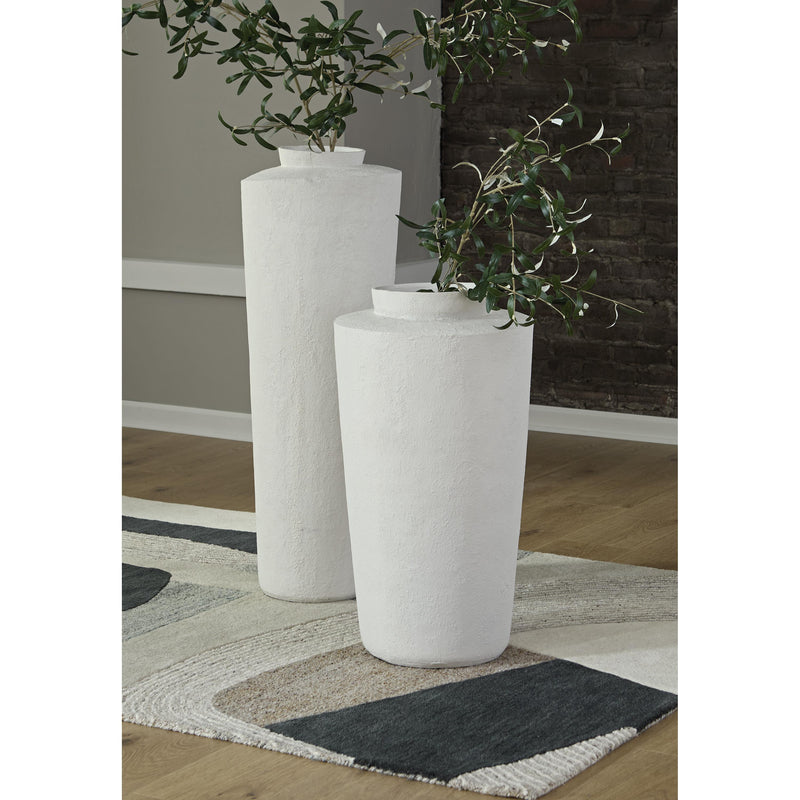  Signature Design by Ashley Flurinworth A2000768 Vase IMAGE 5