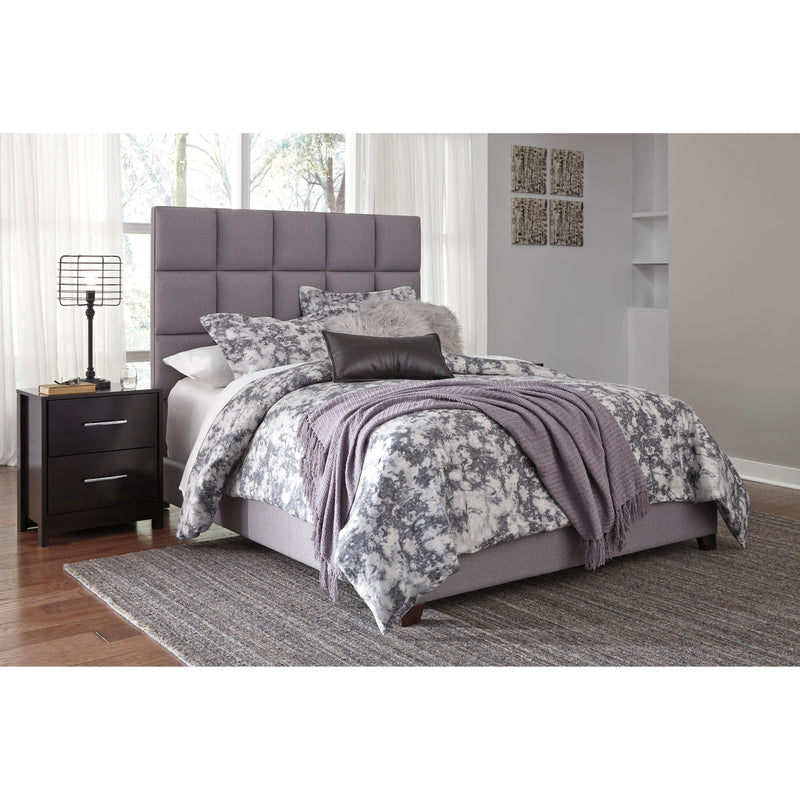 Signature Design by Ashley Dolante Queen Upholstered Bed 168609 IMAGE 2