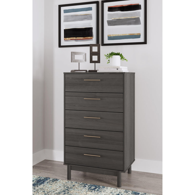 Signature Design by Ashley Brymont 5-Drawer Chest 179146 IMAGE 6